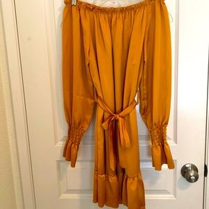 Senape shoulder off satin dress 👗 Long sleeves